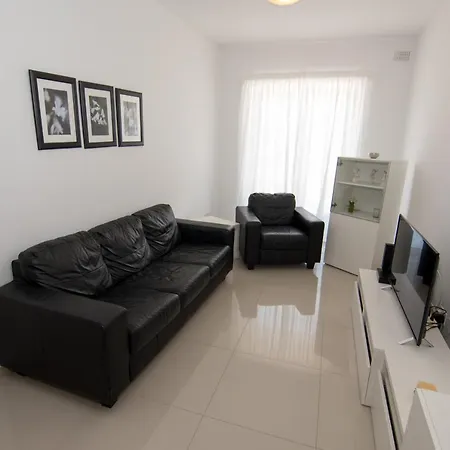 Cosy 2 Bedroom דירה Is-Swieqi