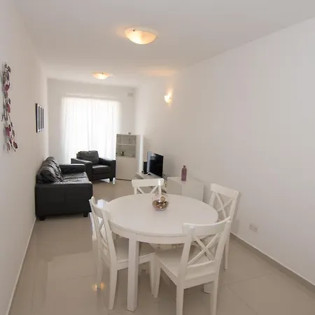 Cosy 2 Bedroom